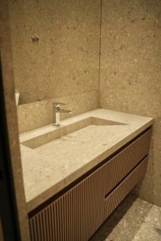 Отделка и мебель ванной