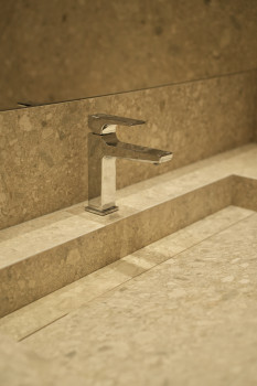 Отделка и мебель ванной