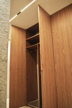 Встроенный шкаф