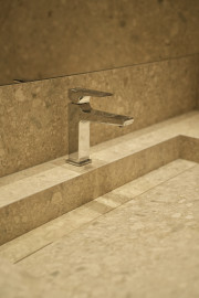 Отделка и мебель ванной