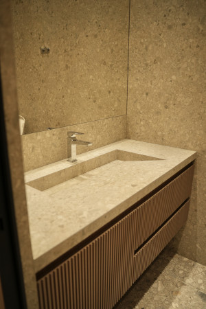 Отделка и мебель ванной